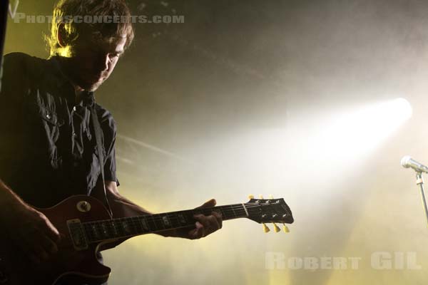THE NATIONAL - 2013-06-24 - PARIS - Point Ephemere - Aaron Brooking Dessner